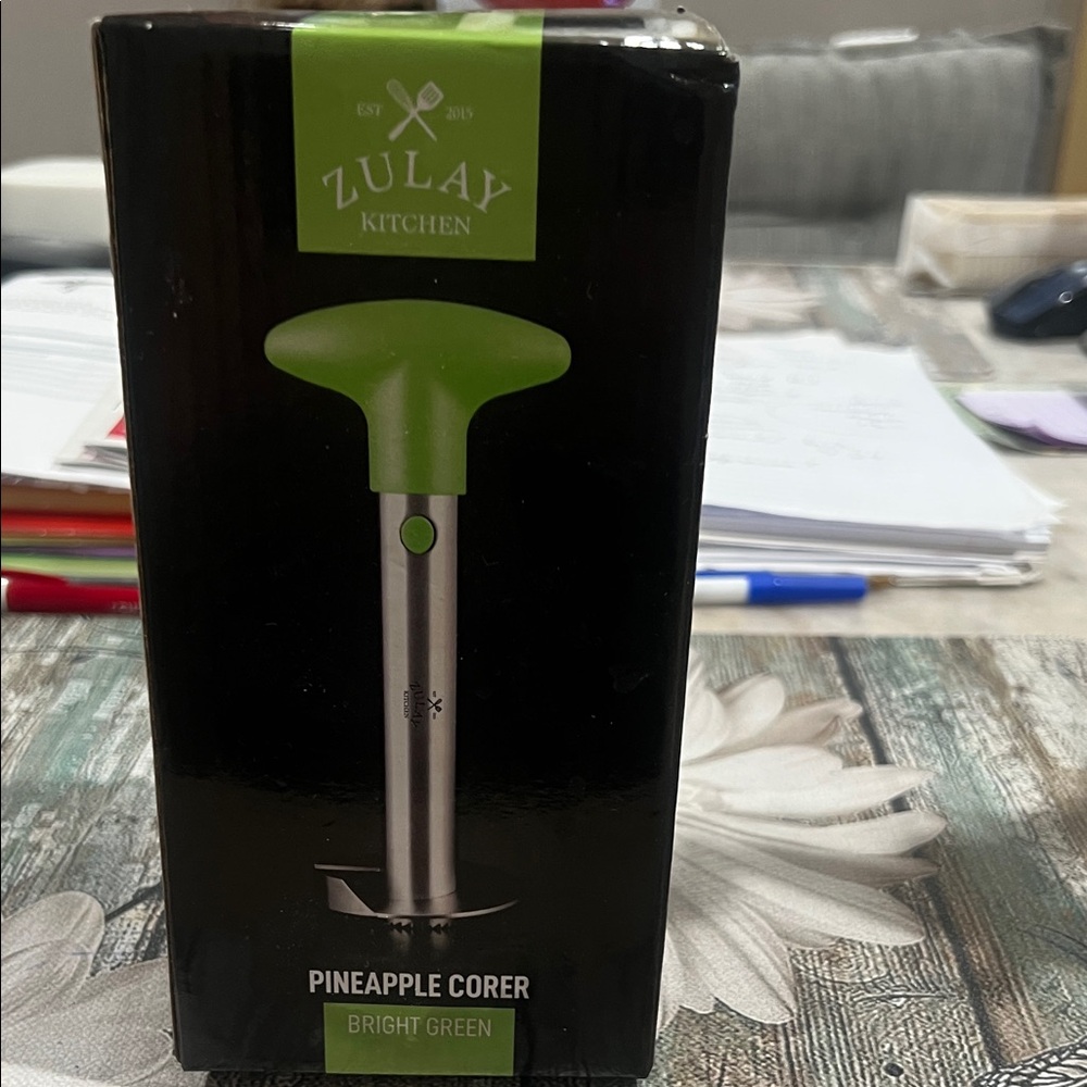 Pineapple Corer - Bright Green